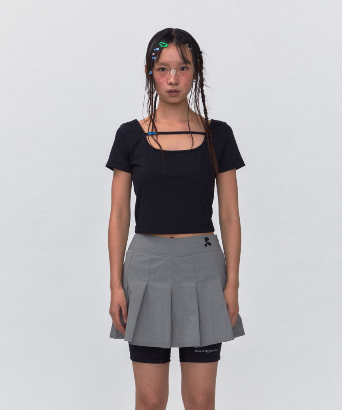레스트앤레크레이션(REST&RECREATION) RR STRAP CROP TOP_BLACK