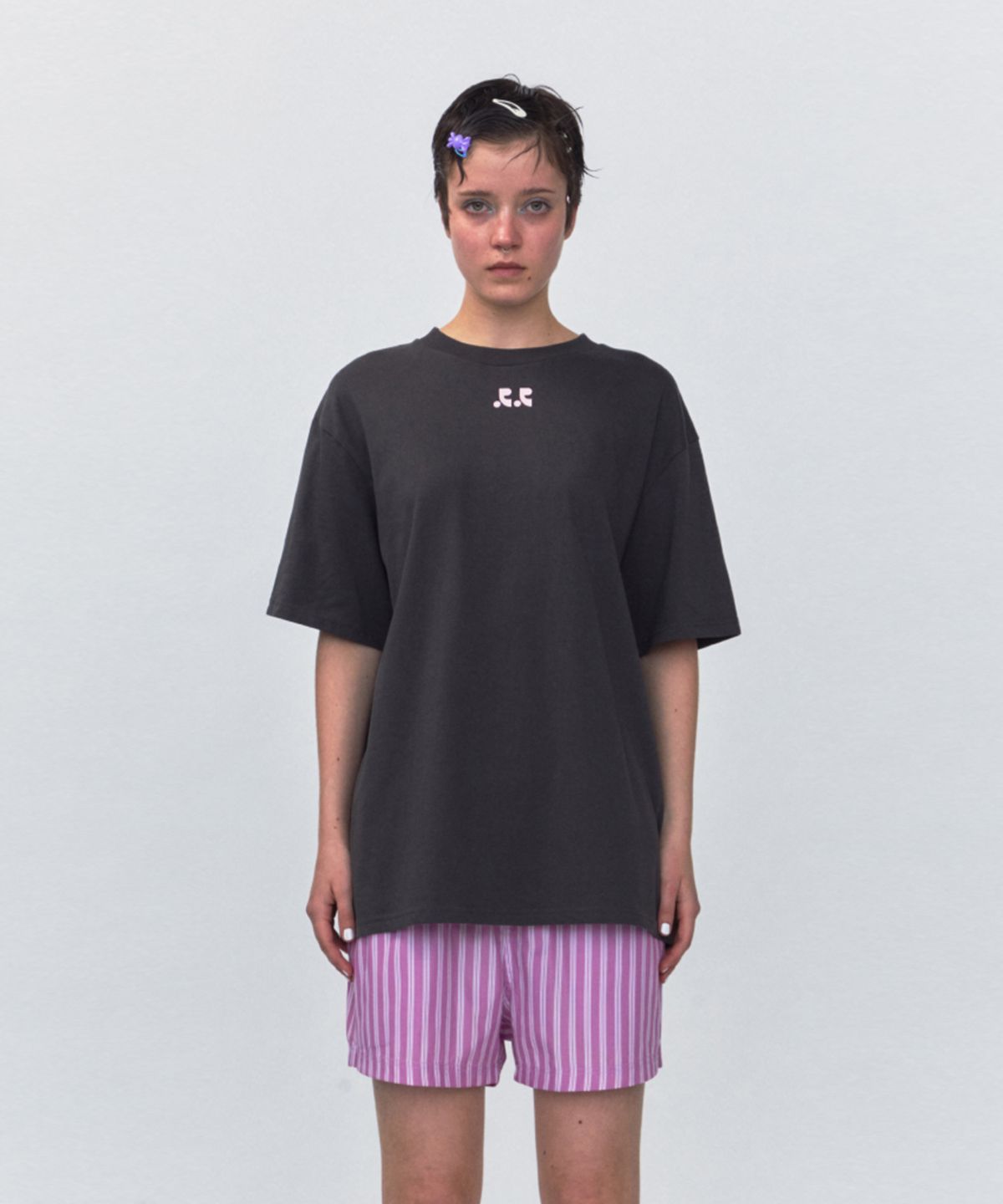 레스트앤레크레이션(REST&RECREATION) RR LOGO OVERSIZE T-SHIRT_CHARCOAL