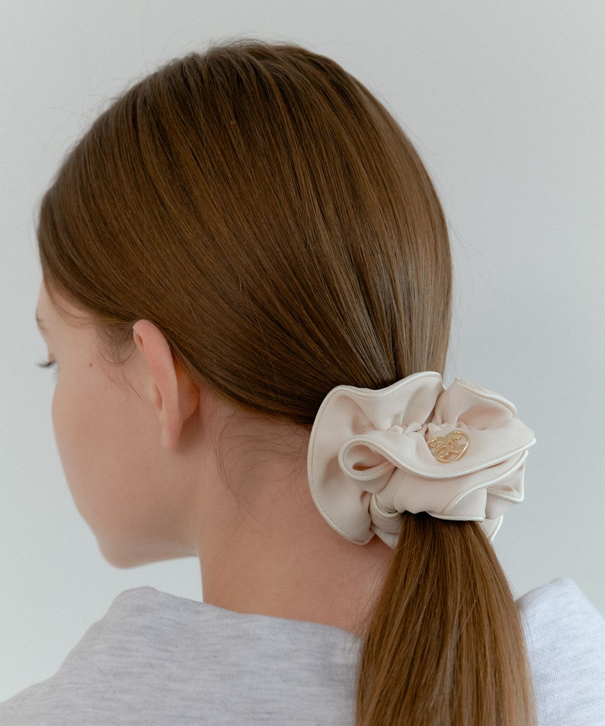 아노에틱(ANOETIC) NEW ANC CLASSIC SCRUNCHIE_BEIGE