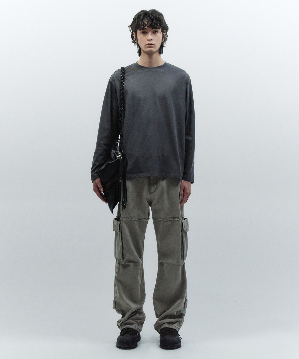 인사일런스(INSILENCE) 컷오프 라인 카고 팬츠 GREY BEIGE