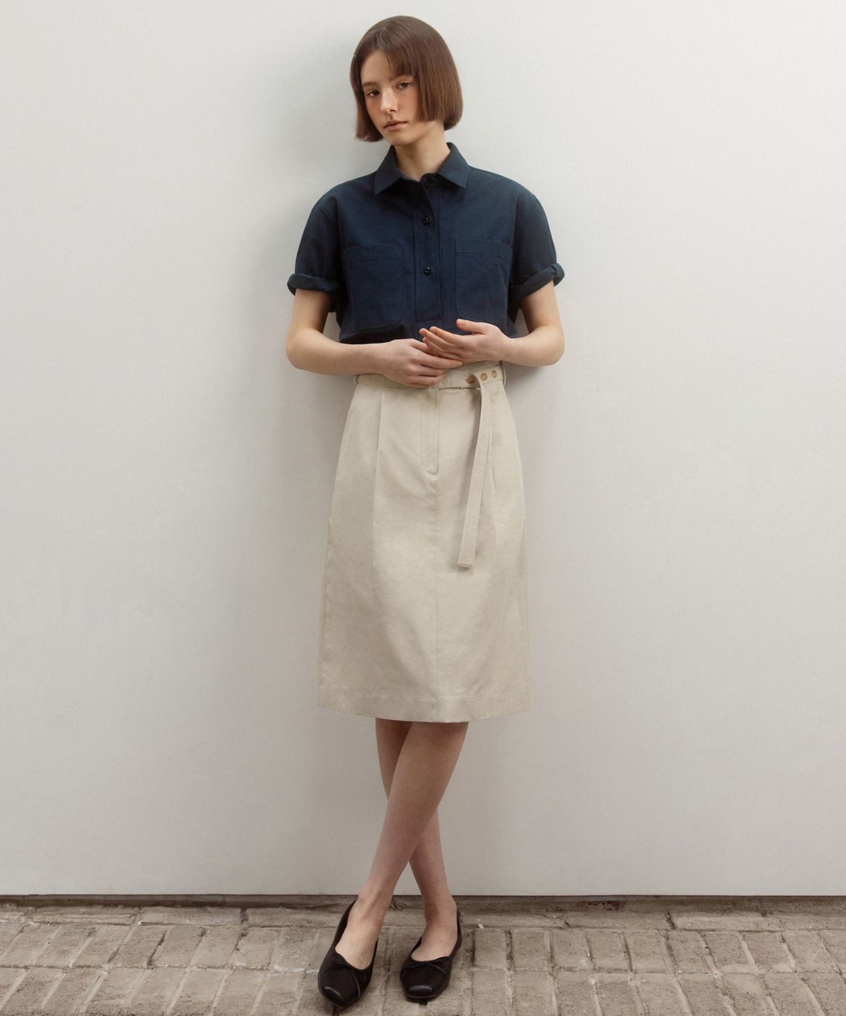 앤니즈(ANDNEEDS) Button belted skirt (beige)