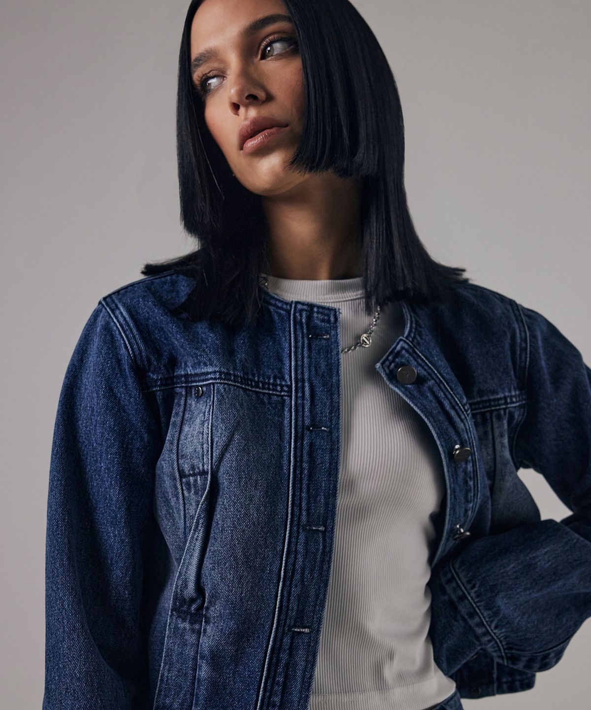 트리밍버드(TREEMINGBIRD) Twisted Non-collar Denim Set-up Jacket [ Blue ]