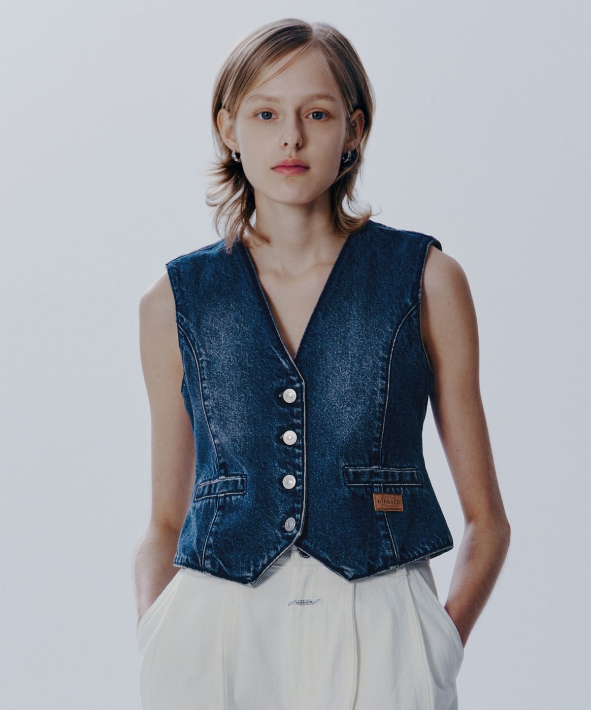 마리떼 프랑소와 저버(MARITHÉ + FRANҪOIS GIRBAUD) W V-NECK BUTTON DENIM VEST blue