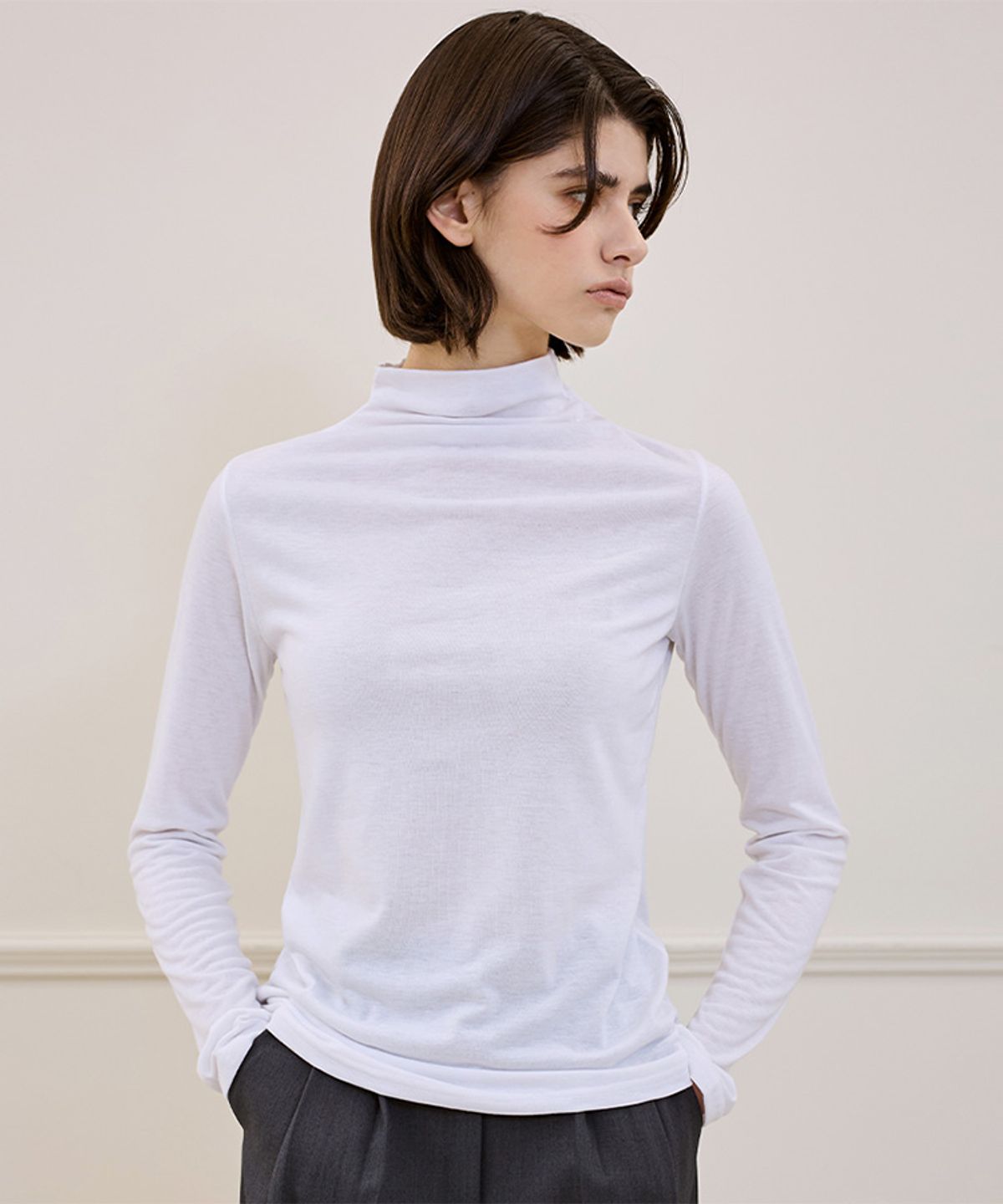 드헤베(DEHEVE) Basic Slim Turtleneck T-shirt [White]