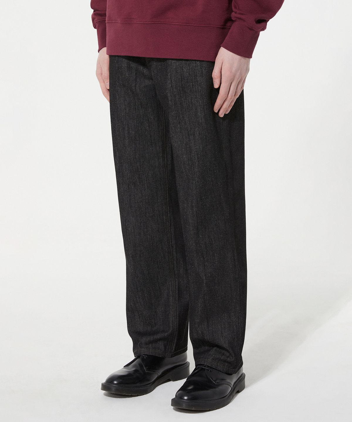 비바스튜디오(VIVASTUDIO) STRAIGHT SLUB DENIM PANTS [BLACK]