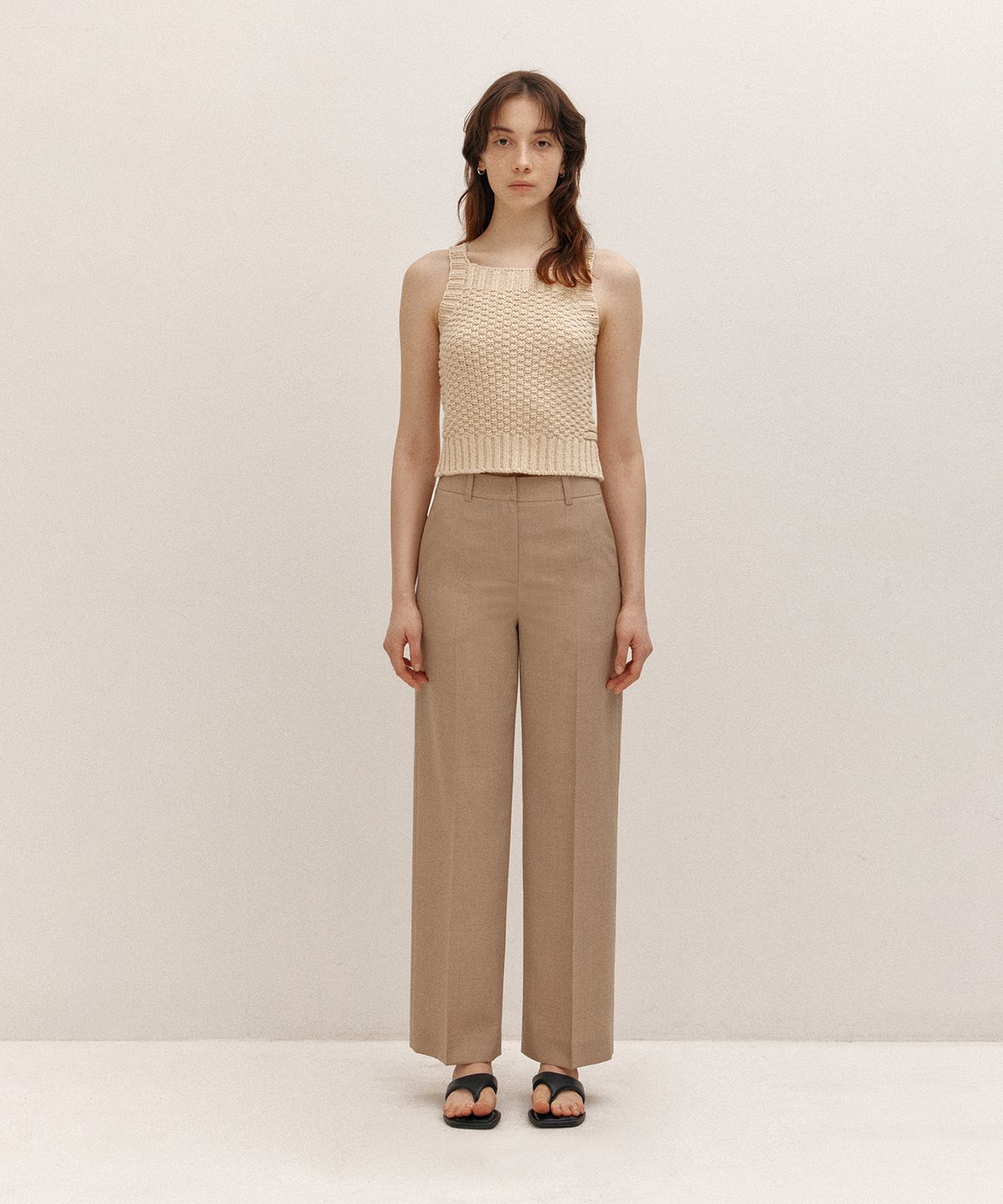 아바몰리(AVA MOLLI) CLASSIC SEMI WIDE SLACKS (BEIGE)