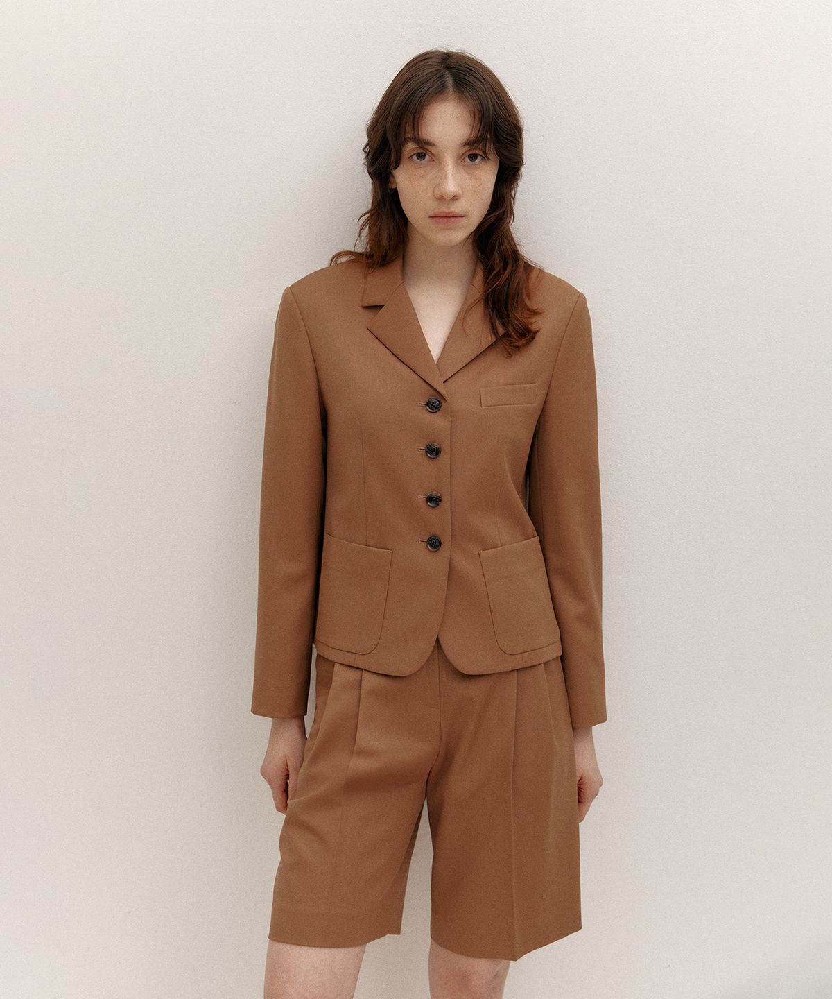 아바몰리(AVA MOLLI) CLASSIC TWO TUCK PT (D/BEIGE)