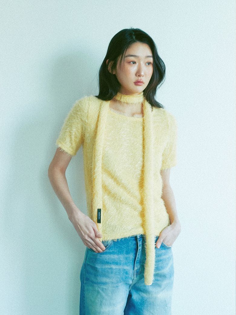 헤어리한 원단의 라운드넥 탑 (옐로우)