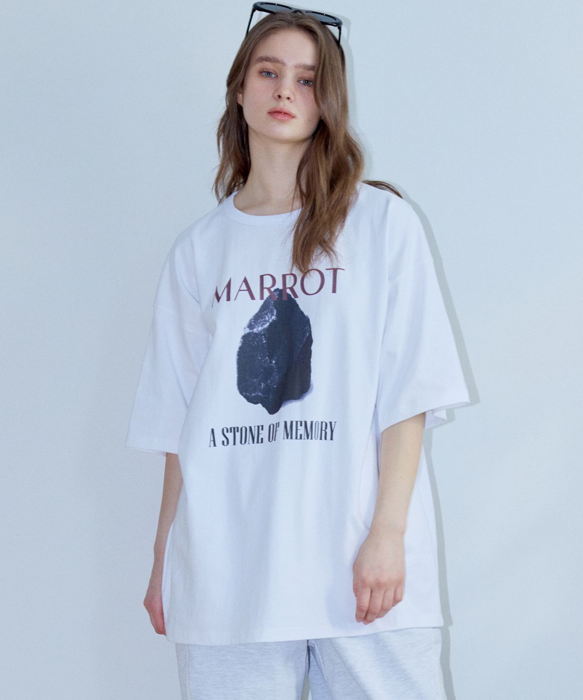 마롯(MARROT) 스톤 오버사이즈 티셔츠_화이트