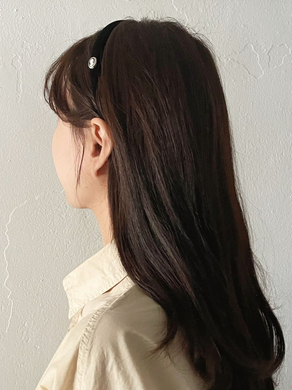 오에이알(OAR) 빈티지 무드 카메오 벨벳 슬림 헤어밴드 [블랙]