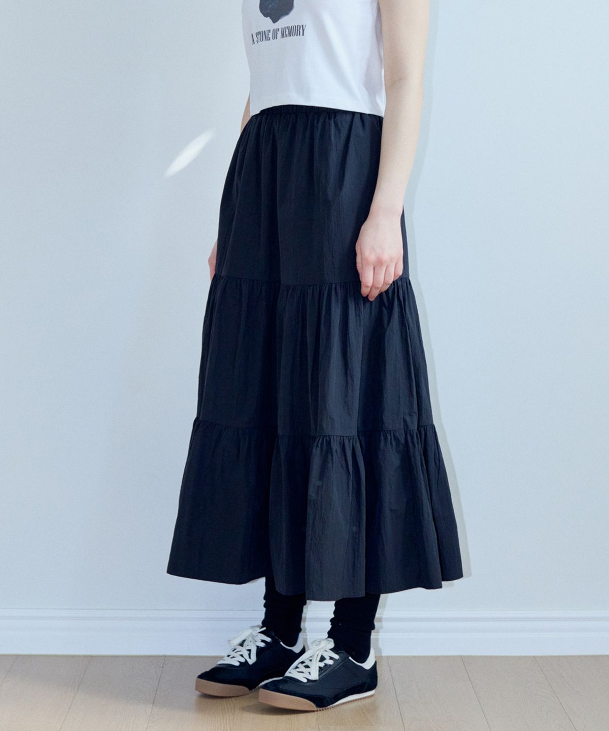 마롯(MARROT) SHIRRING FRILL LONG SKIRT_BLACK