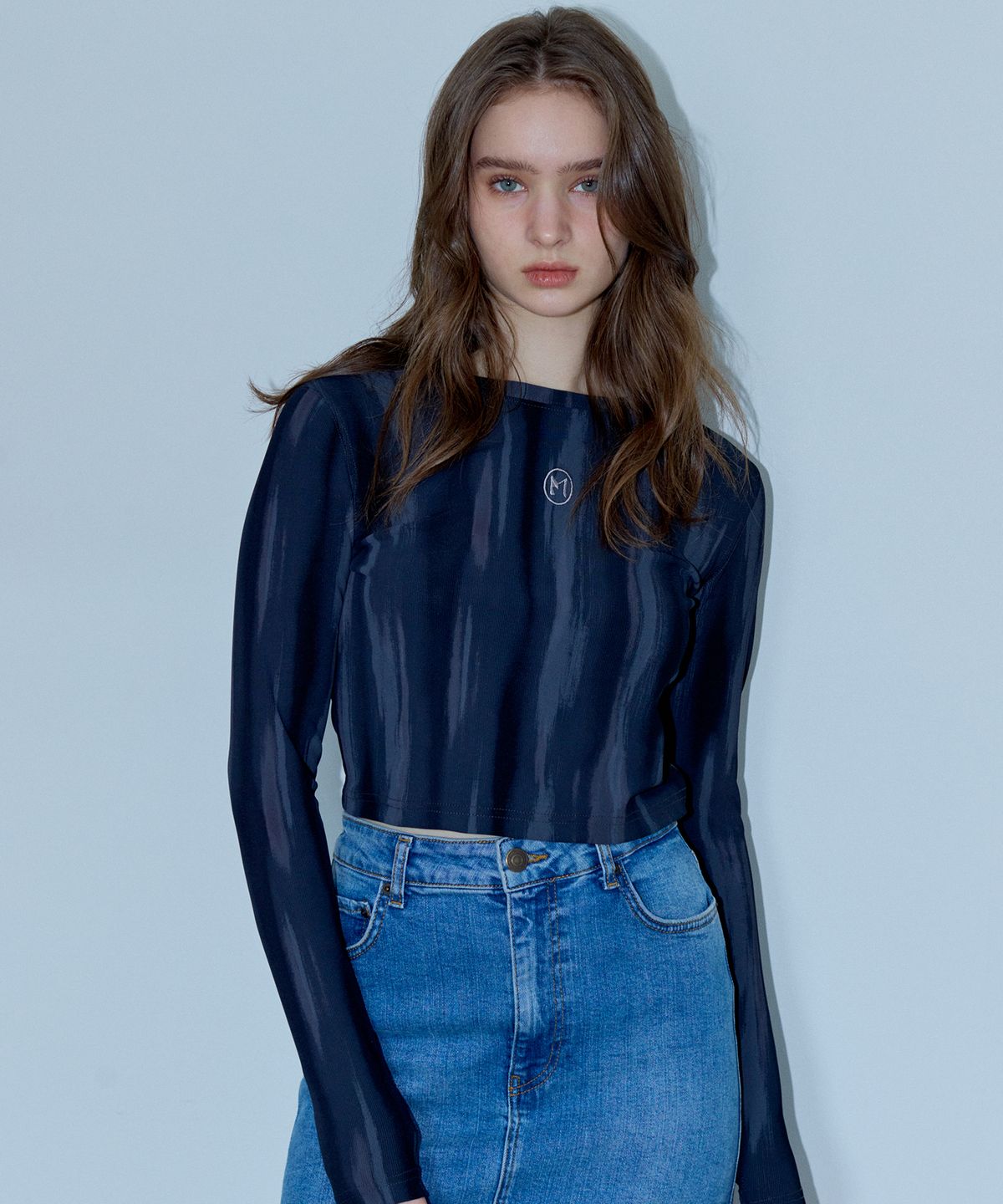 마롯(MARROT) SYMBOL WAVE CROP T-SHIRT_CHARCOAL