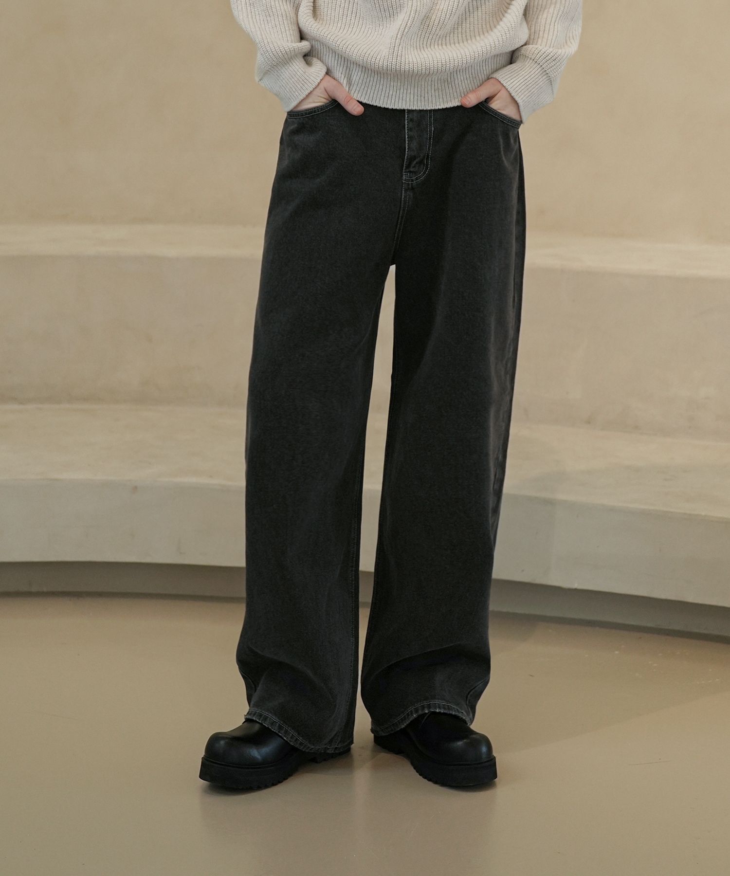 Shop Pants at MUSINSA