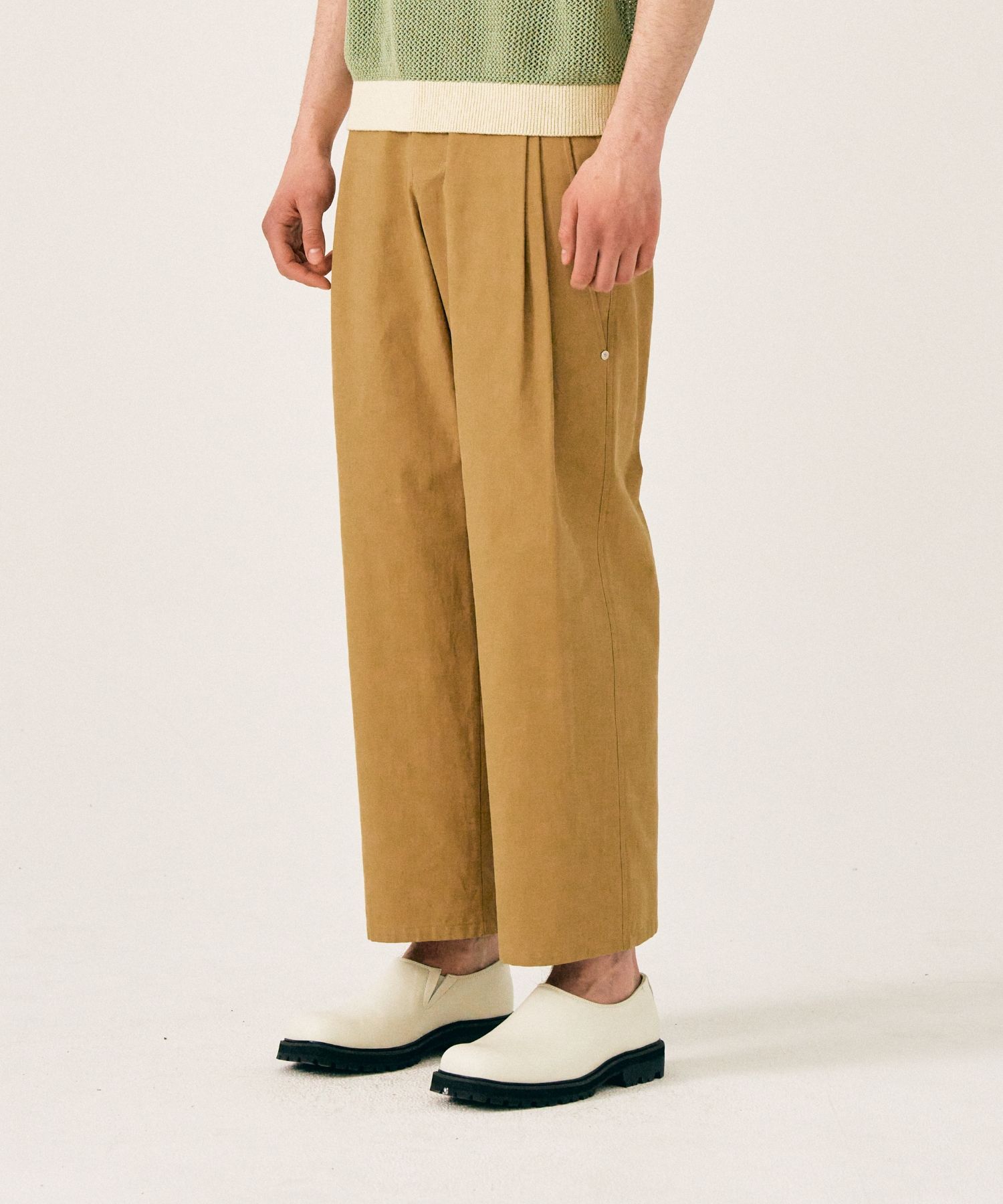 MUSINSA | SATUR Vinales two-tuck wide chino pants classic beige