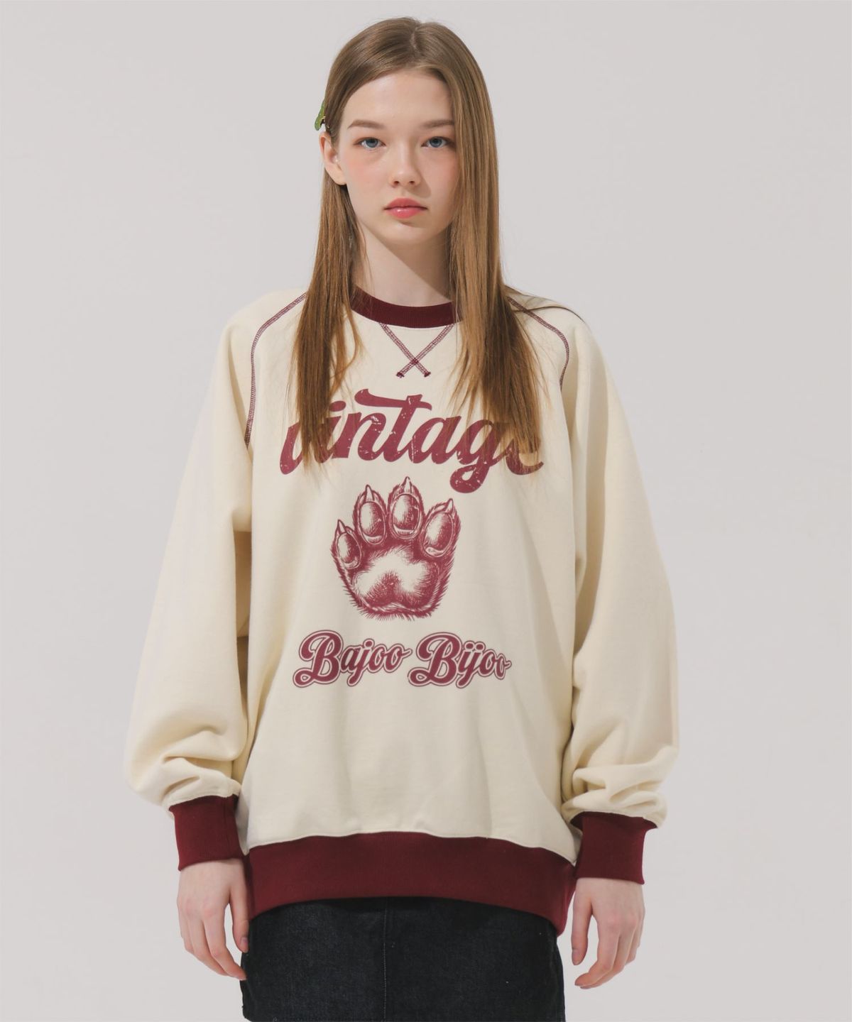 바쥬비쥬(BAJOO BIJOO) VINTAGE CAT PAW RAGLAN SWEATSHIRT [CREAM]