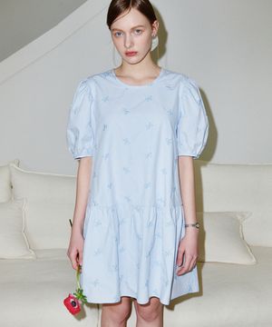 리본 자수 원피스 스카이