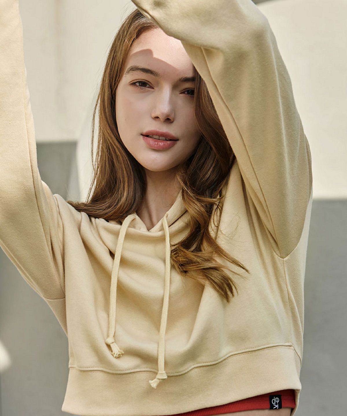 데비웨어(DEVIWEAR) 올데이 크롭 후드티 DEVI-T0099-버터