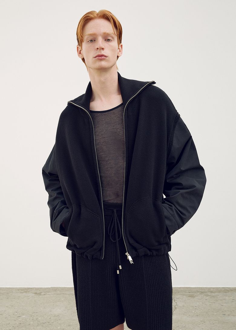 Woven sleeve wide collar blouson_Black