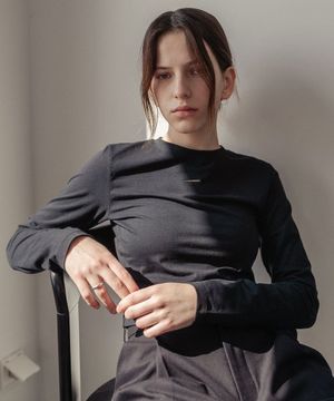 베이직 세미크롭 라운드티셔츠_블랙