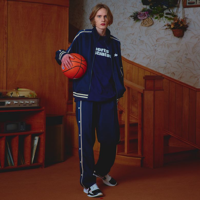 BASKETBALL SIDE BUTTON TRACK PANTS (NAVY)