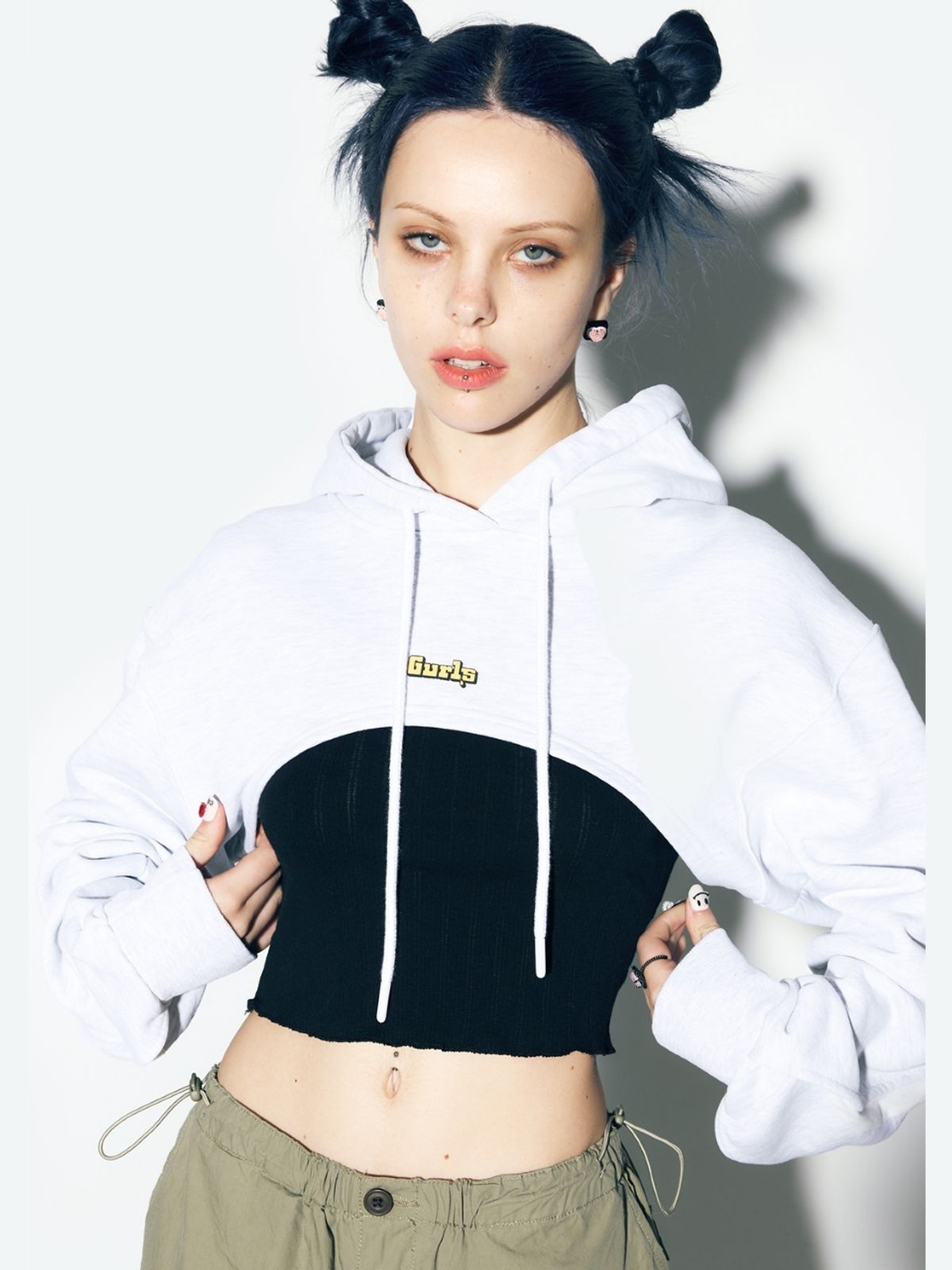 에즈이프 캘리(ASIF CALIE) GURLS CROP HOODIE WHITEMELANGE