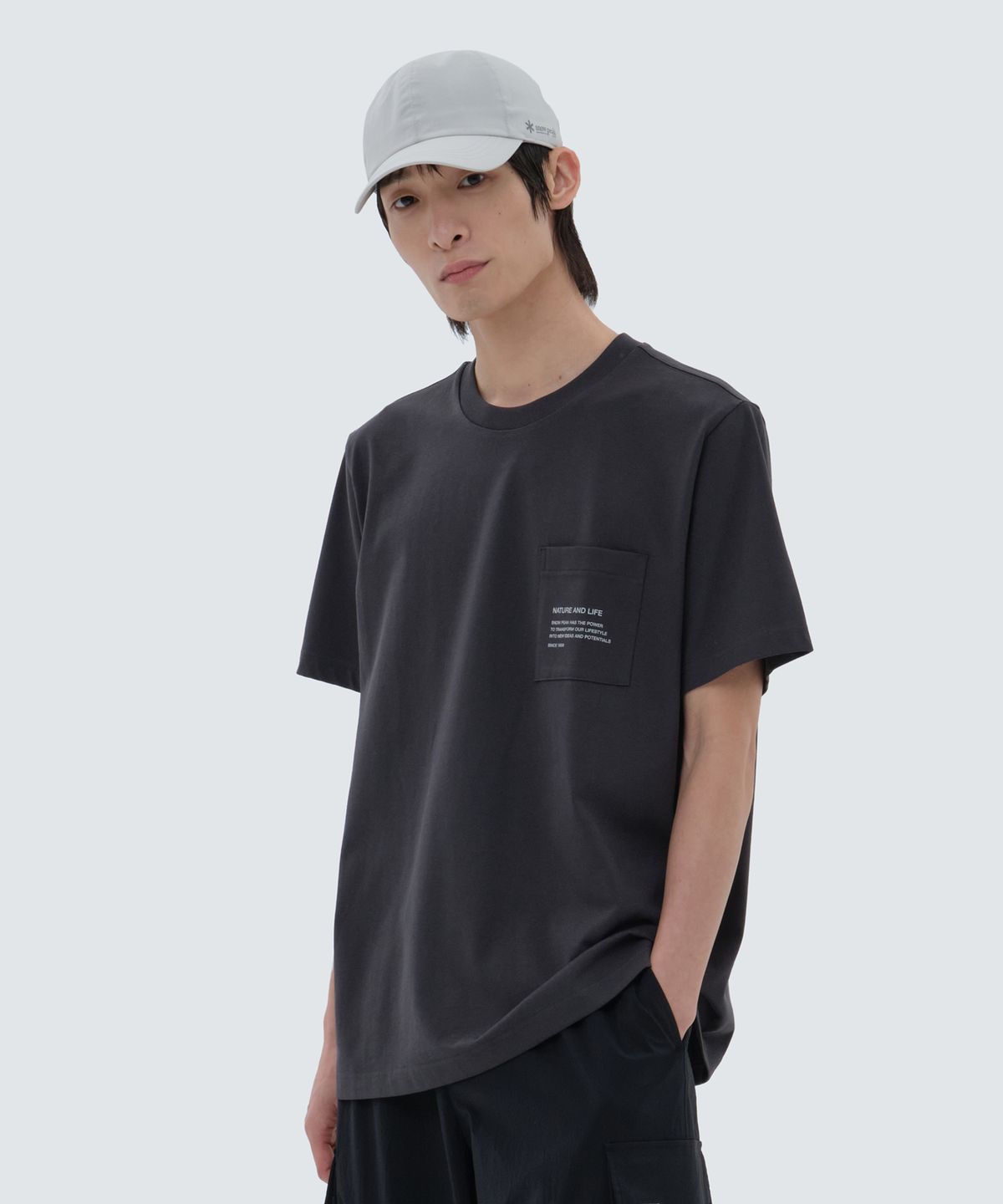 스노우피크 어패럴(SNOWPEAK APPAREL) 에어로쿨 포켓 반팔 티셔츠 Charcoal (S24MMFTS76)