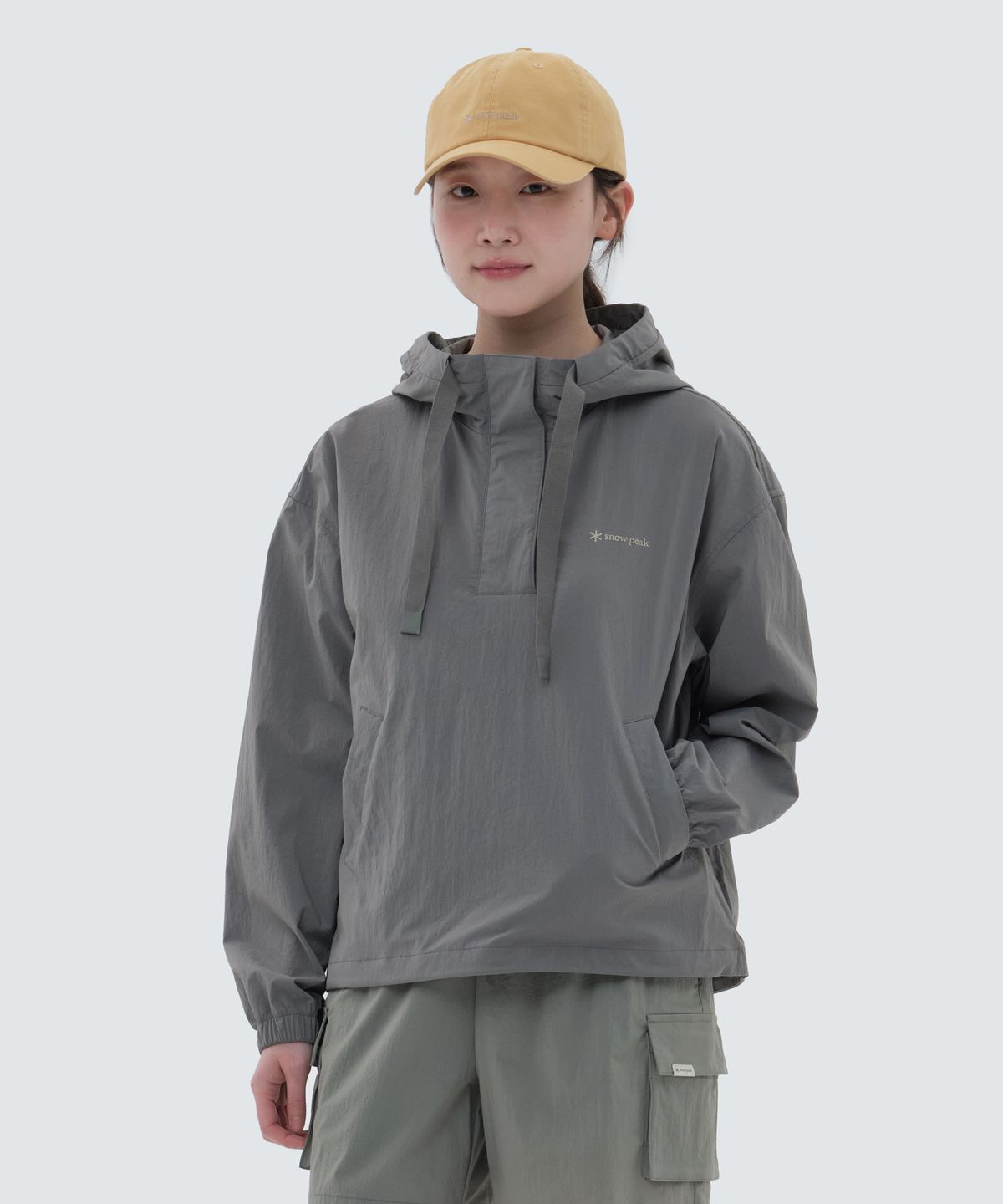 스노우피크 어패럴(SNOWPEAK APPAREL) 루트 여성 아노락 Dark Gray (S24MWRAN67)
