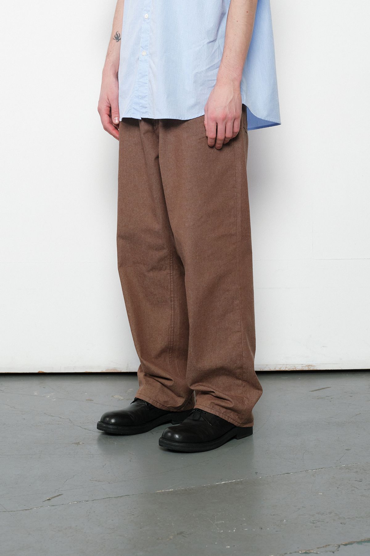 홀리선(HORLISUN) Blueborn Wide Tapered Color Denim Pants Brown