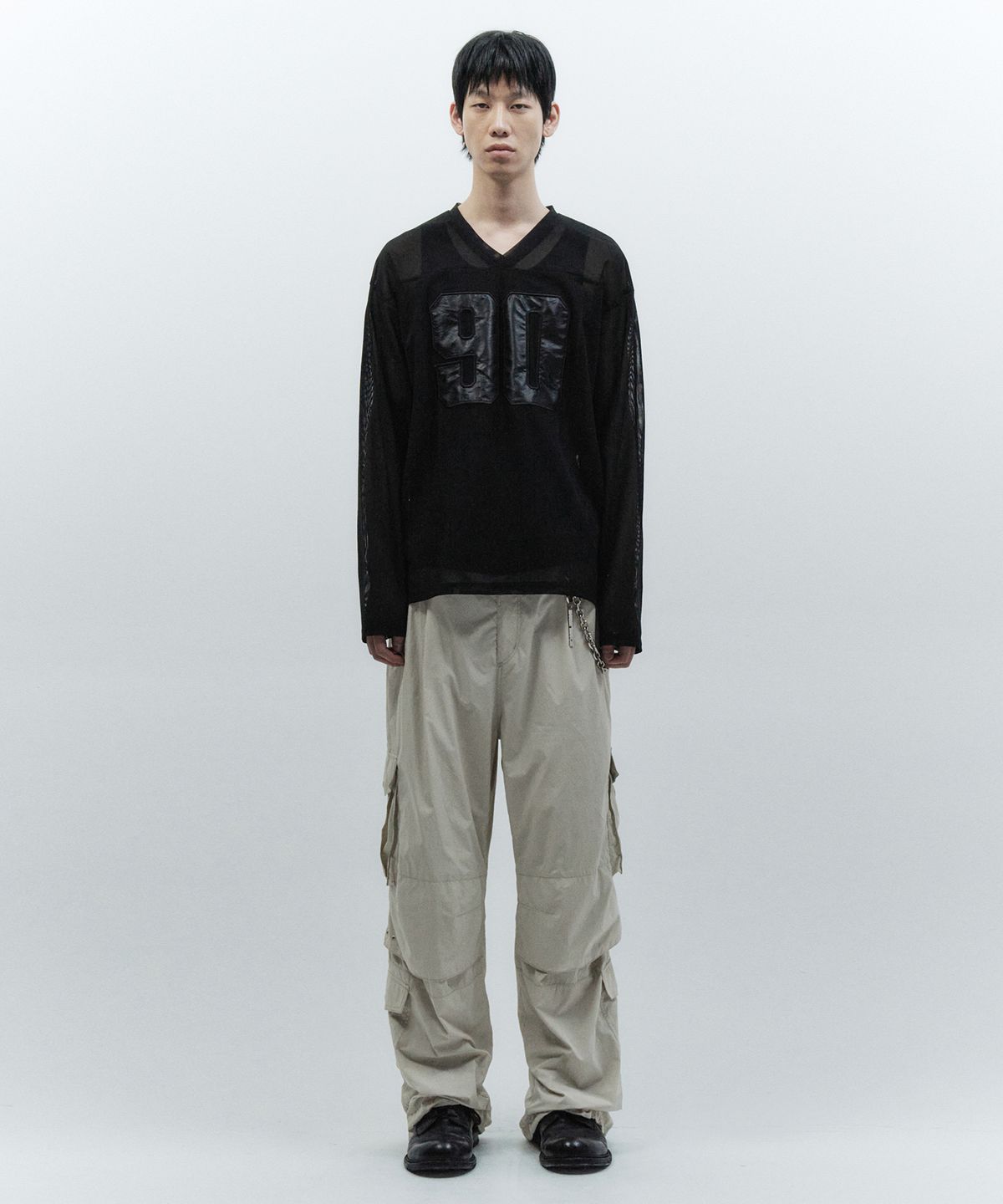 인사일런스(INSILENCE) 라이트웨이트 백지퍼 팬츠 GREY BEIGE