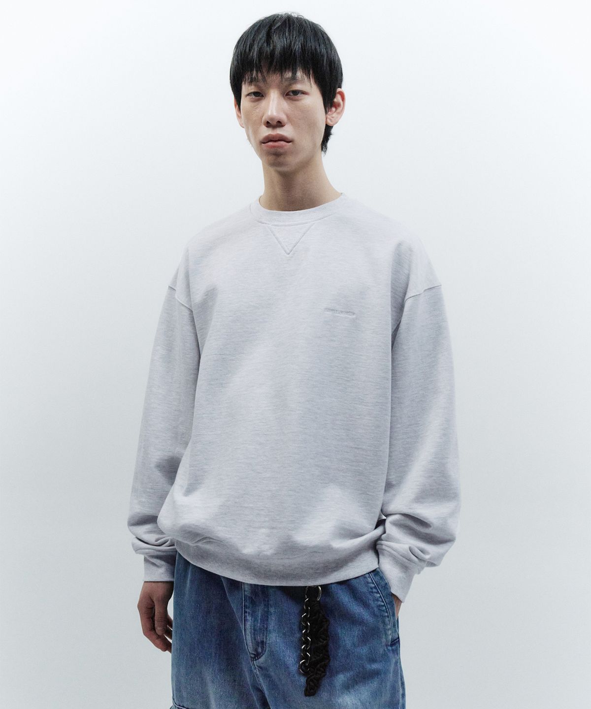 인사일런스(INSILENCE) 워시드 로고 스웨트셔츠 MELANGE GREY