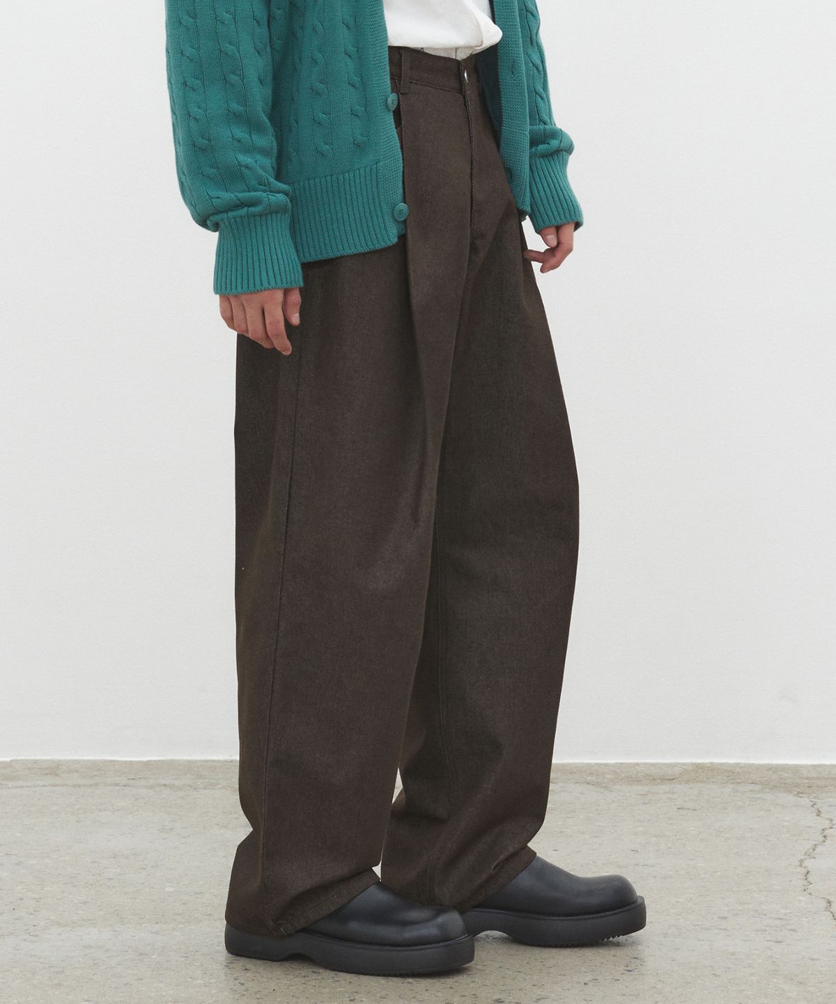 데케트(DECET) Deep Pleats Wide Jeans DCPT030CPBrown