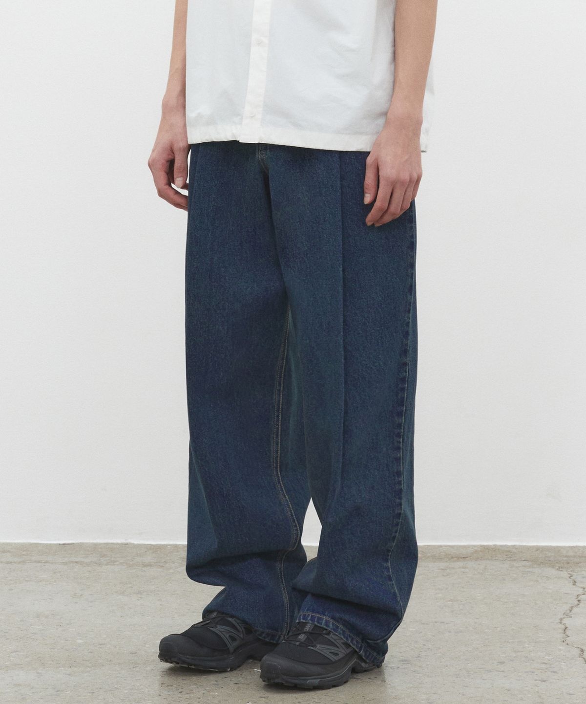 데케트(DECET) Deep Pleats Wide Jeans DCPT030YLBlue