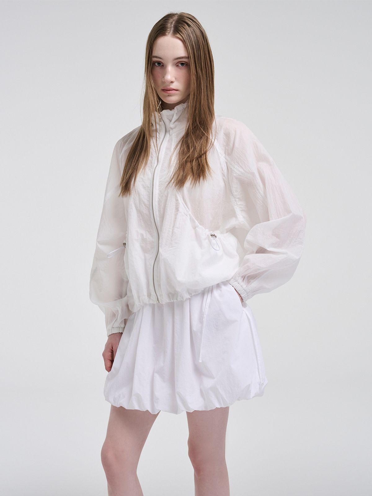 에트몽(ETMON) Volume Pocket Wind Jumper, White