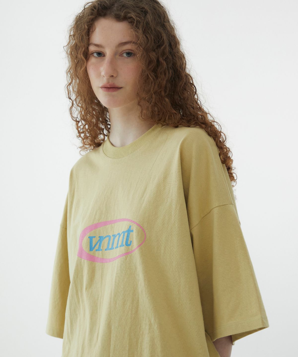 바니쉬먼트(VANISHMENT) Sport logo oversize t-shirt_lemon