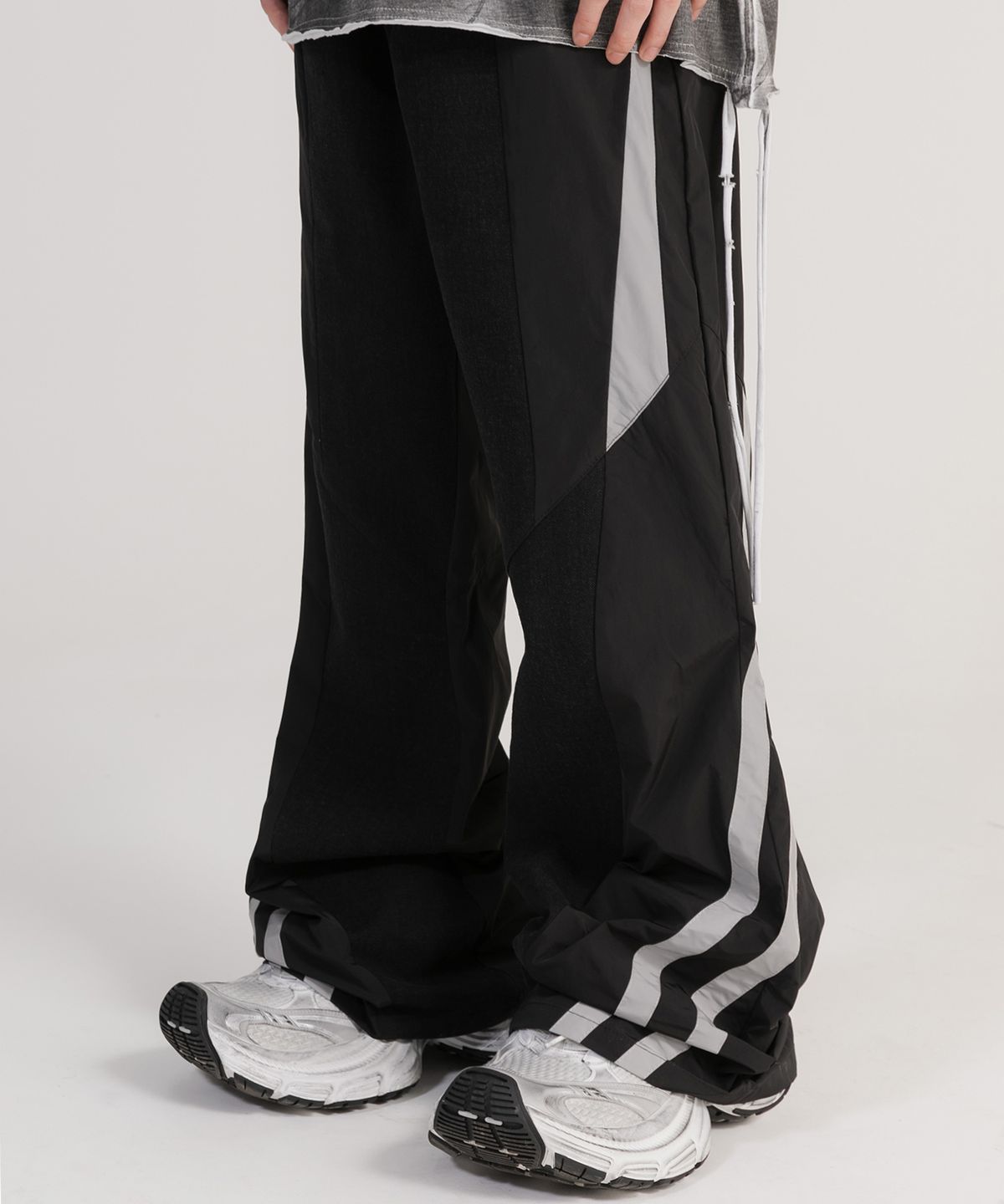 플레이버리즘(FLAVORISM) HYBRID DENIM TRACK PANTS (TP0054)