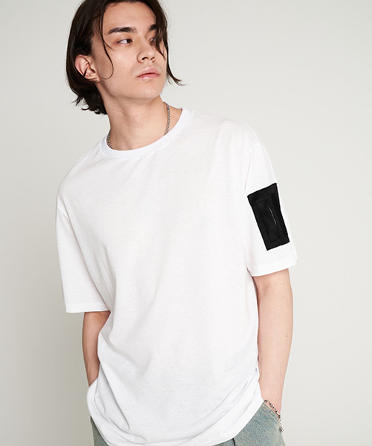테네르(TENER) tnr Sleeve Pocket Round T-Shirt White