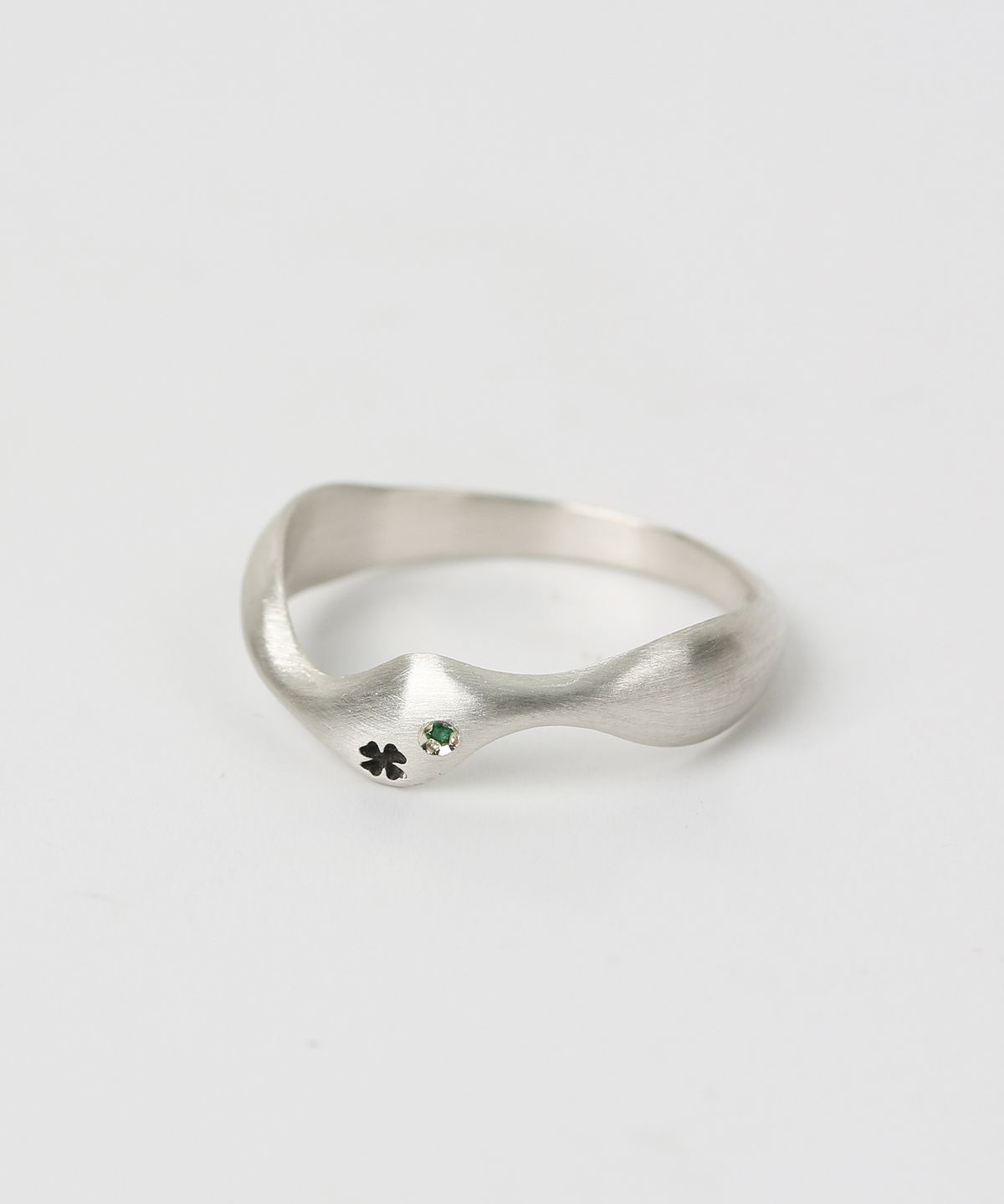 그레이노이즈(GRAYNOISE) Clover wave ring GR (925 silver)