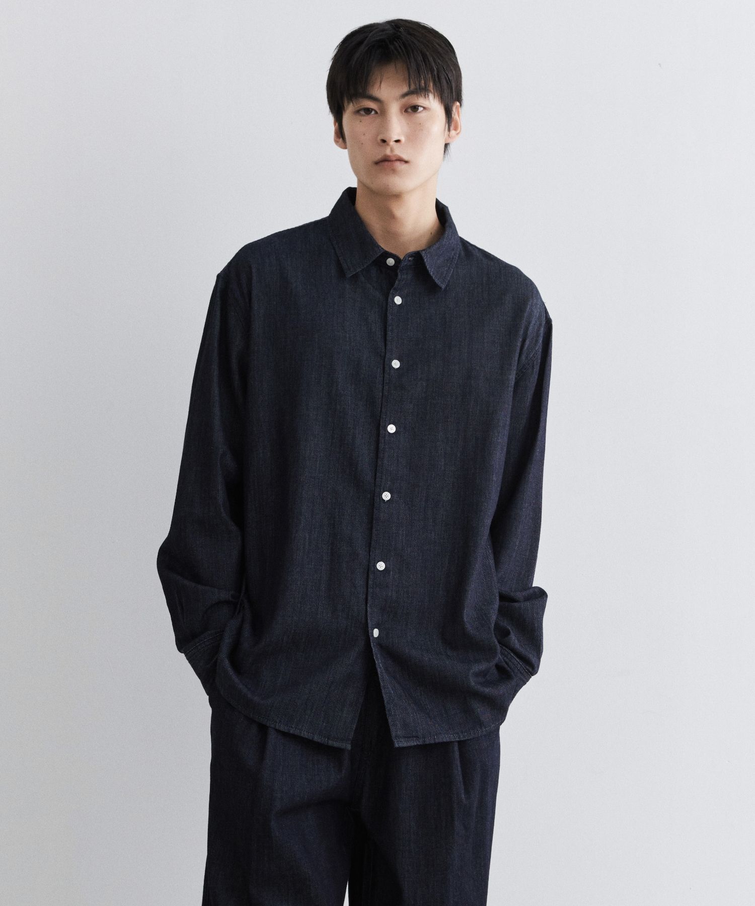 MUSINSA | MUSINSA STANDARD Relaxed Denim Shirt [Deep Indigo]