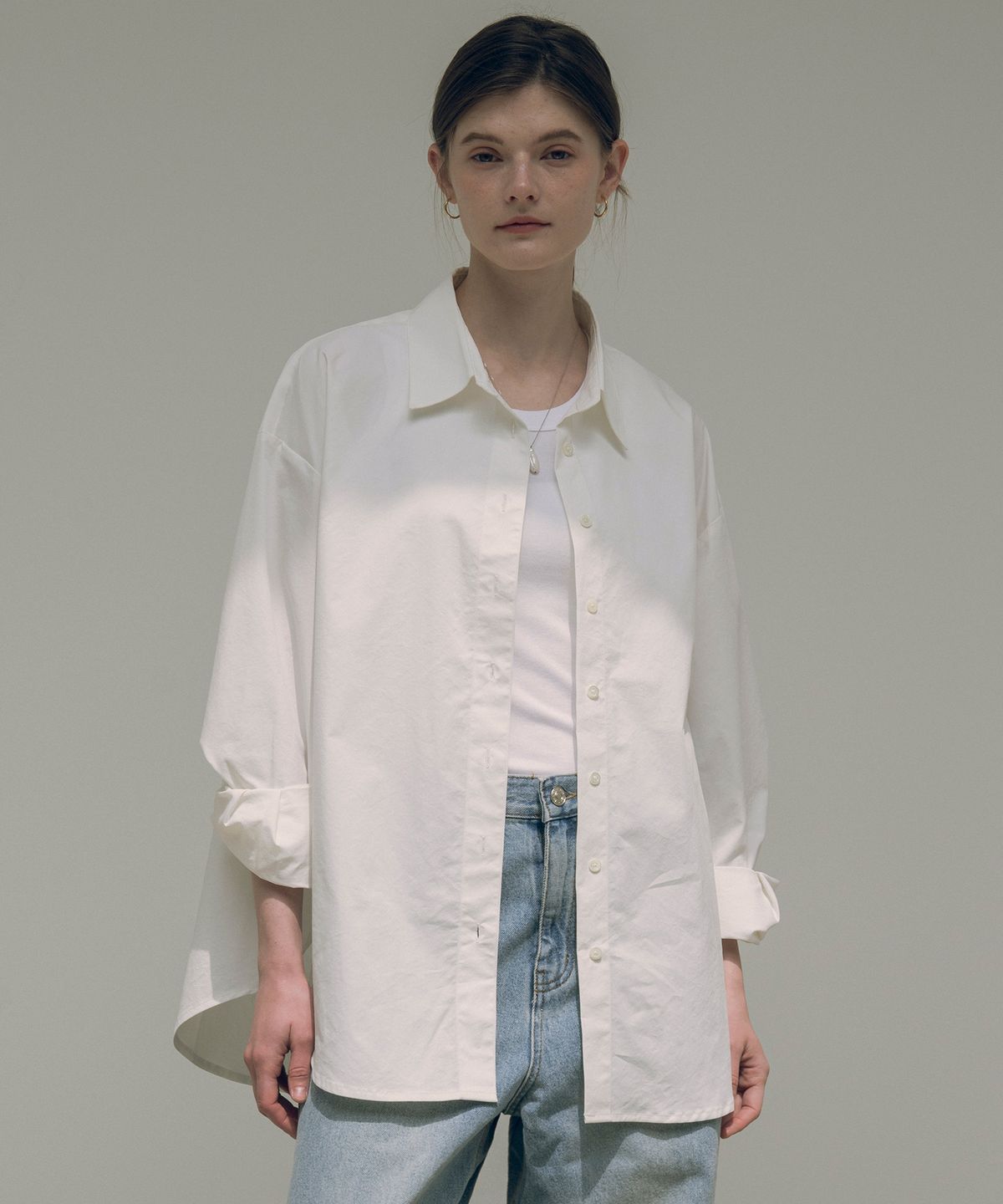 시야쥬(SIYAZU) SITP5143 오버핏 노블 셔츠_Ivory