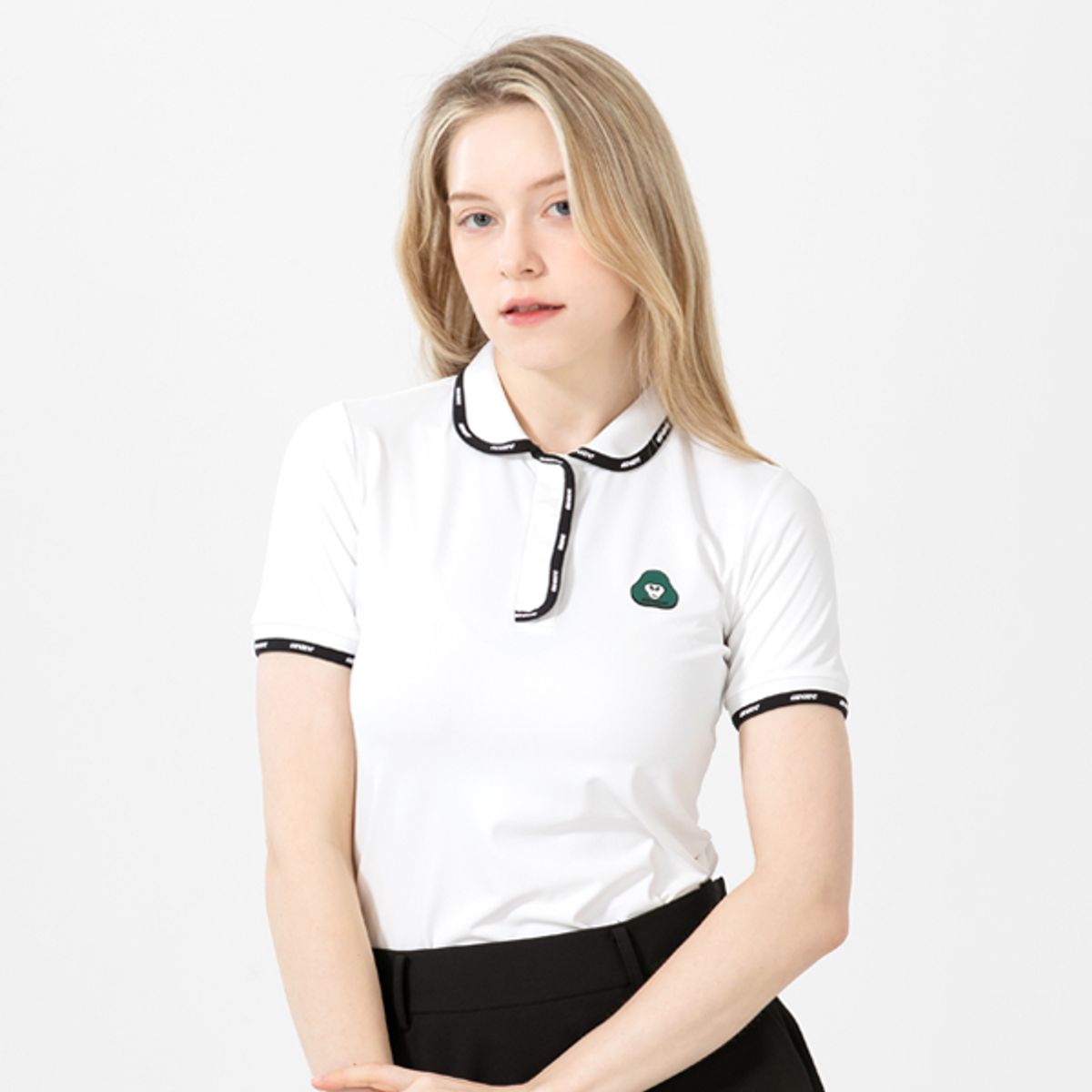 어베이브(AVAVE) 여성 라운드 카라티셔츠 화이트