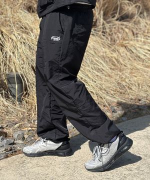 로고 나일론 와이드 트랙 팬츠 (블랙)