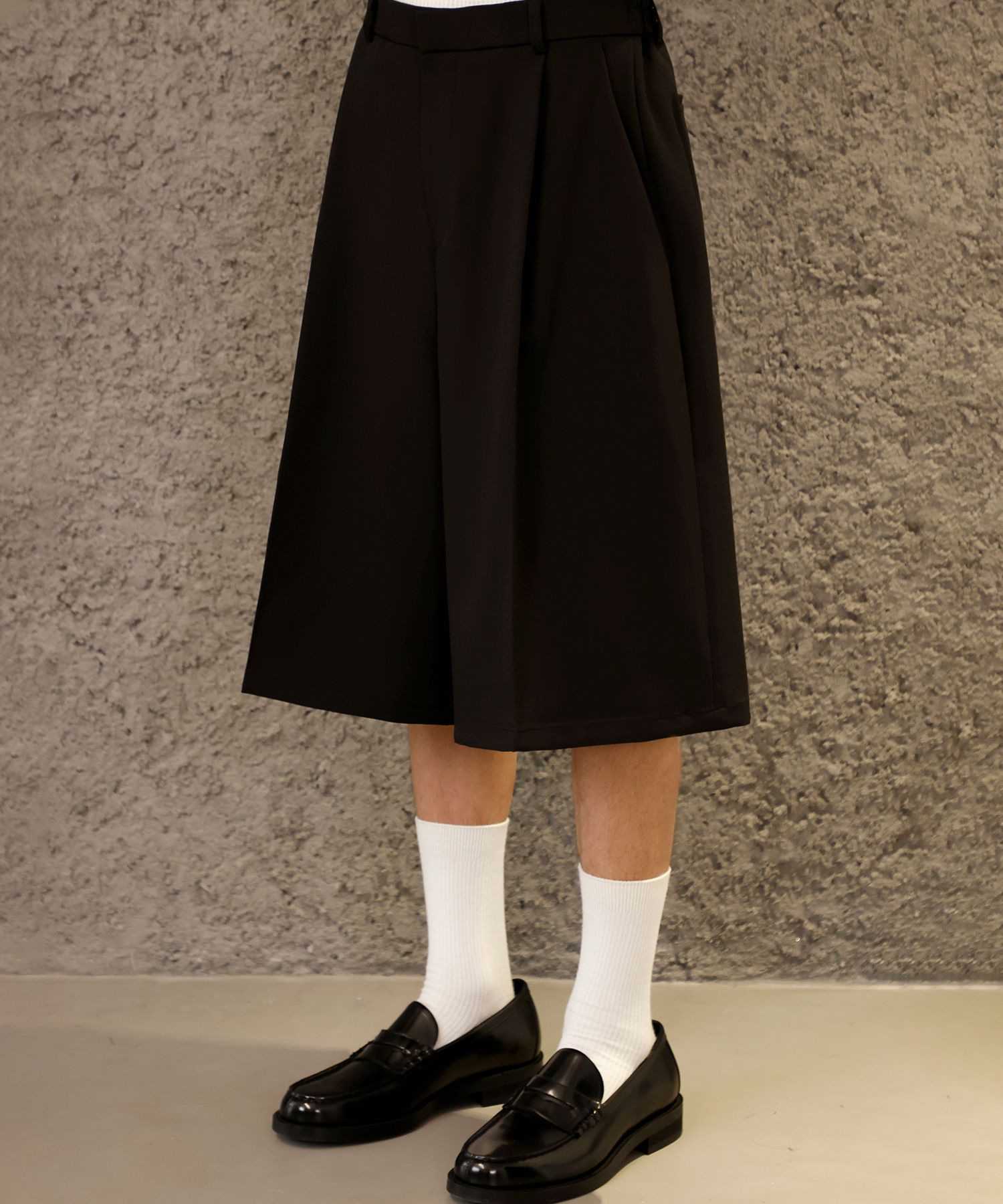 Shop Pants at MUSINSA