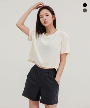 액티브 우먼 쇼츠