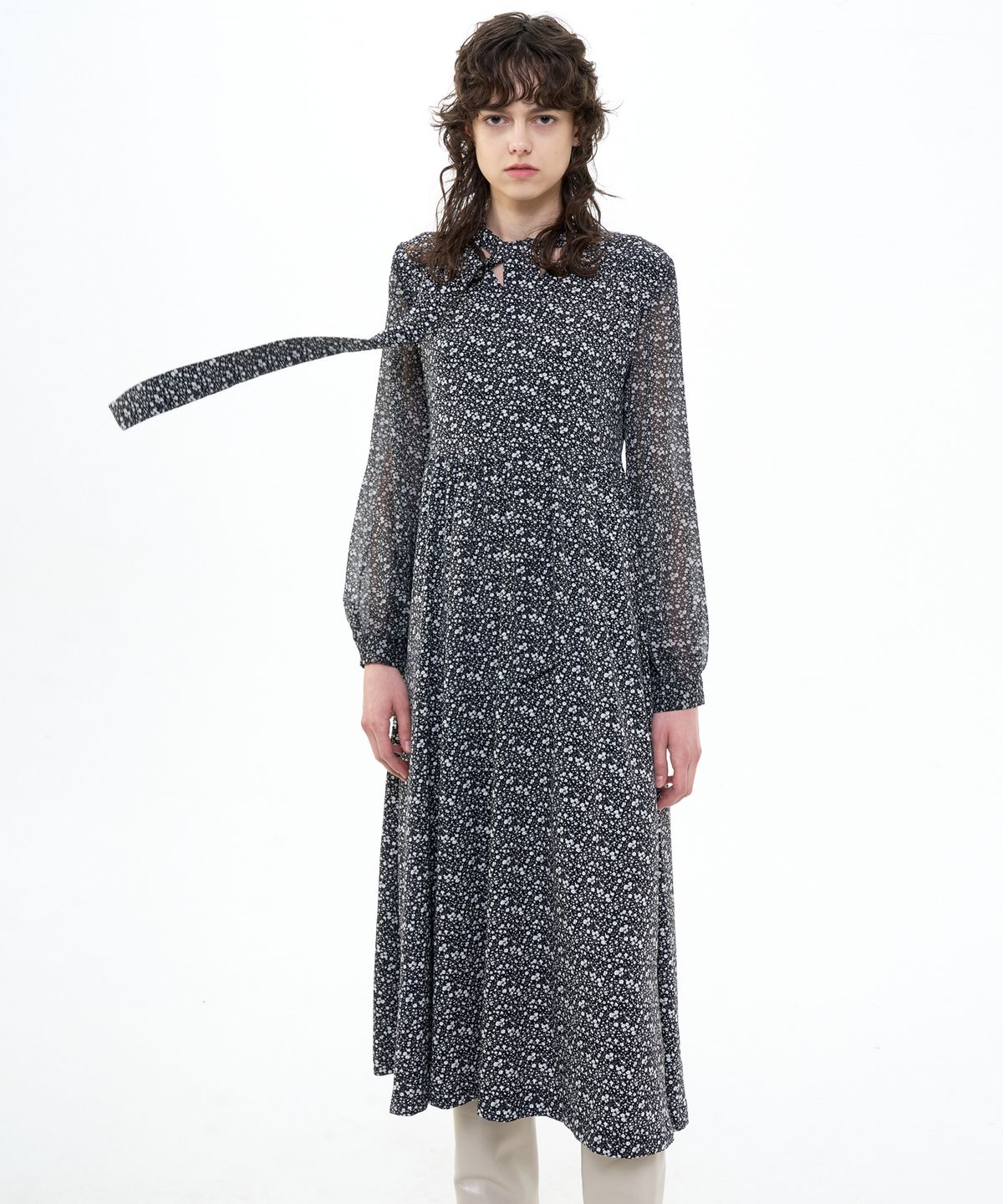비콰이엇(B QUIET) MAXI TIE NECK DRESS_BLACK WHITE