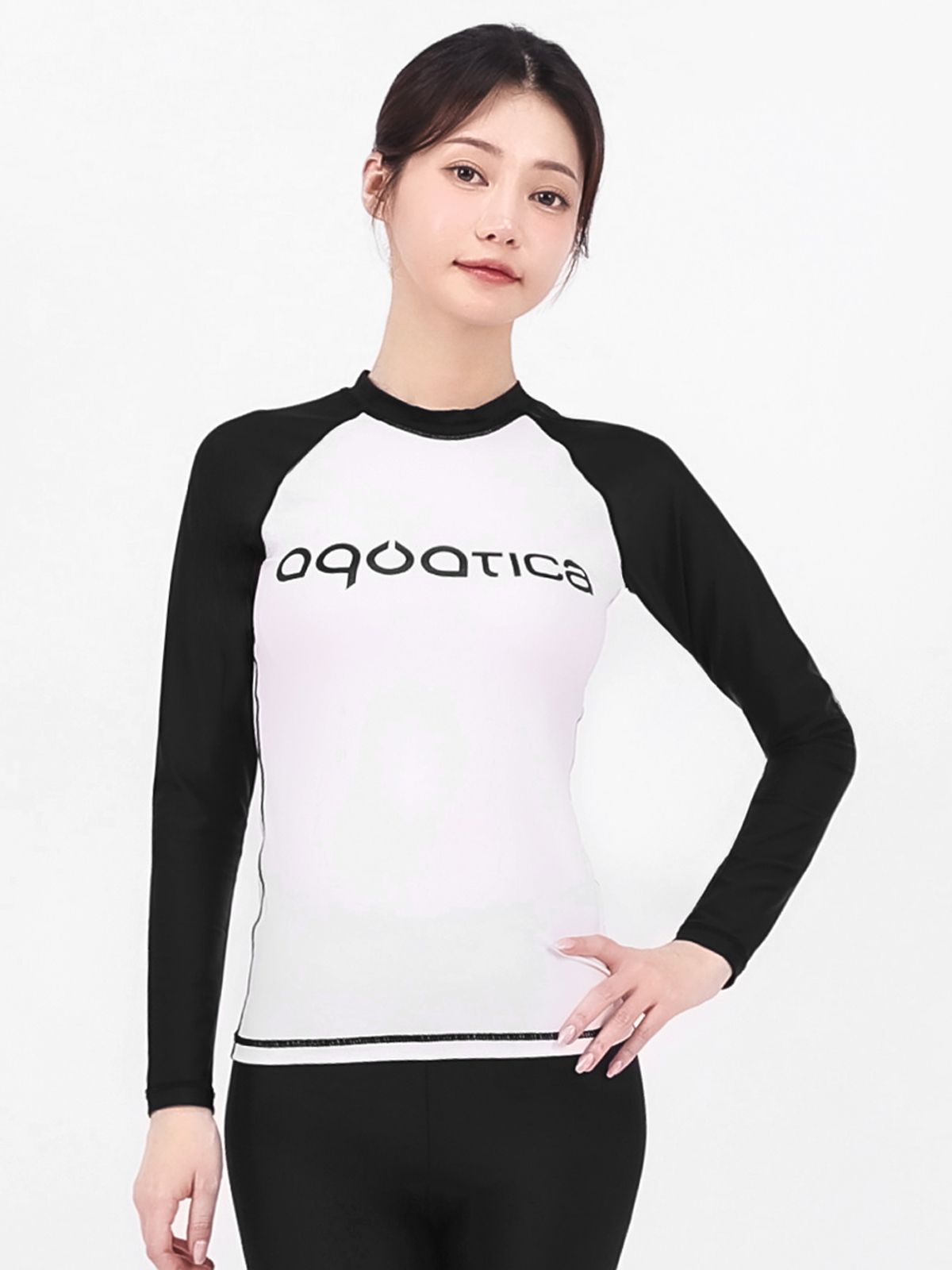 아쿠아티카(AQUATICA) 여성 래쉬가드 AQAWTS23003 상의 단품