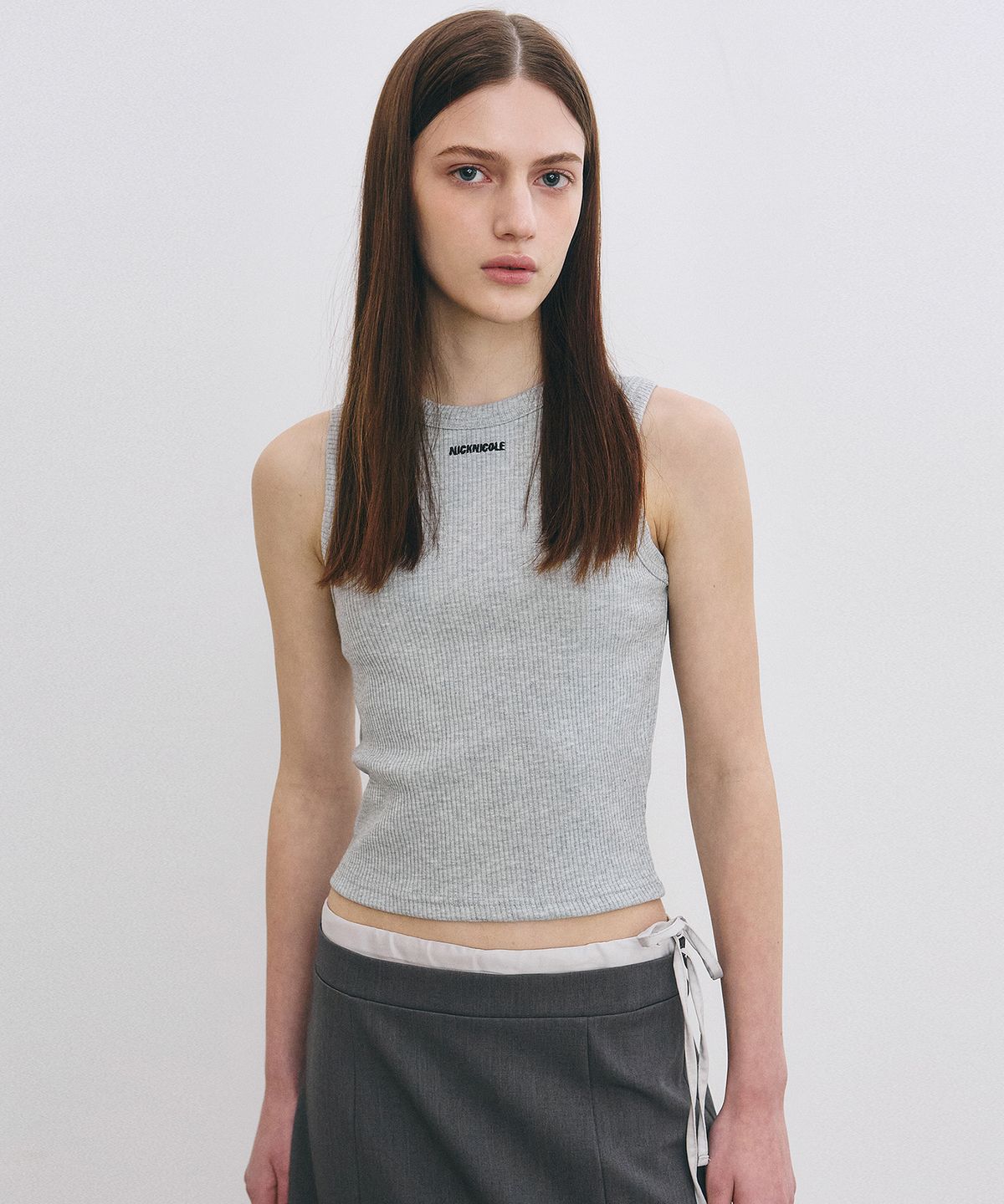 닉앤니콜(NICK&NICOLE) MINIMAL CROP SLEEVELESS TOP_GRAY