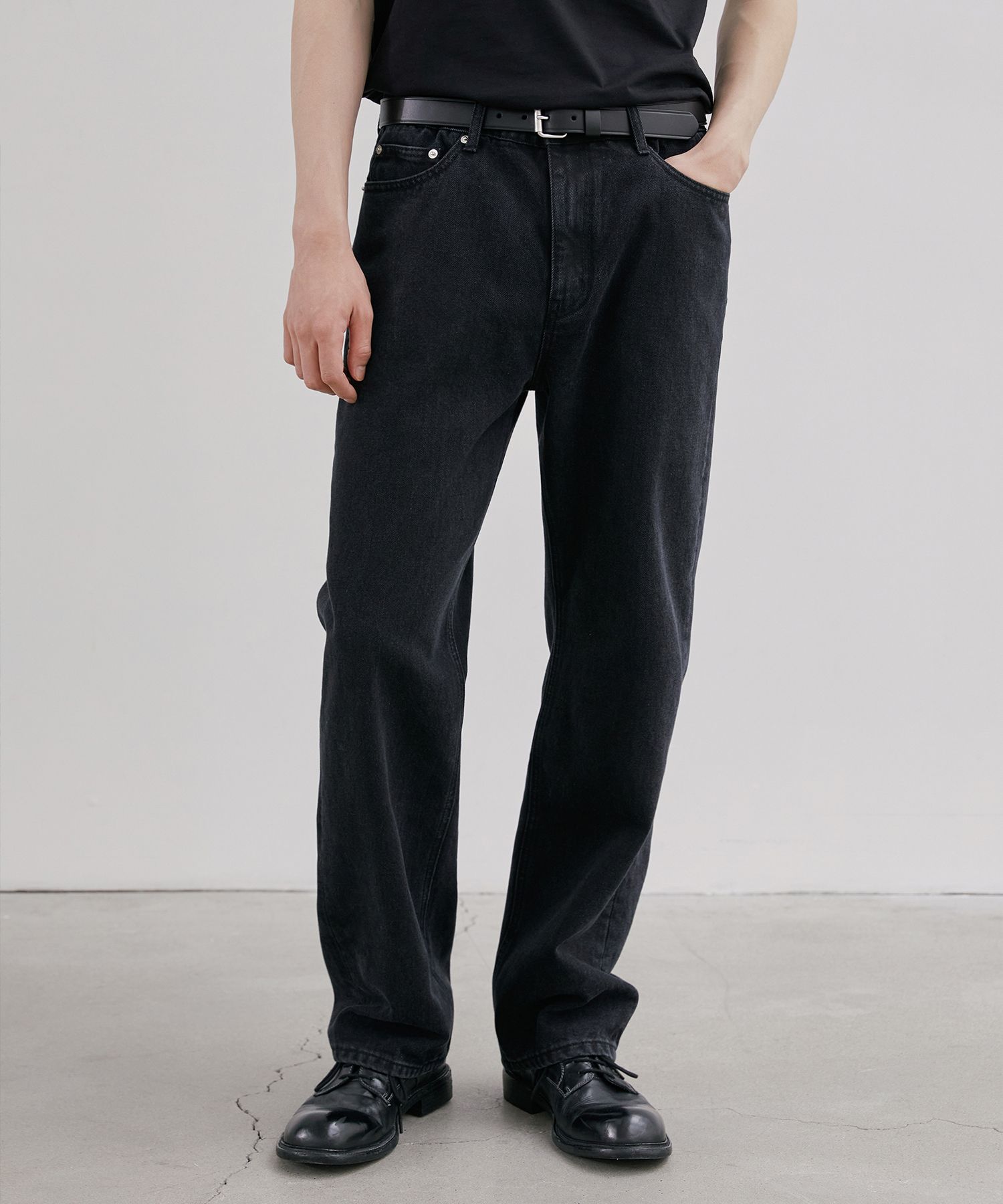MUSINSA公式 | BRANDED WIDE DENIM PANTS [WASHED BLACK]