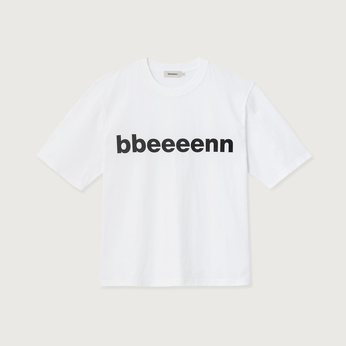 벤(BBEEEENN) MENS)볼드 로고 티셔츠_아이보리