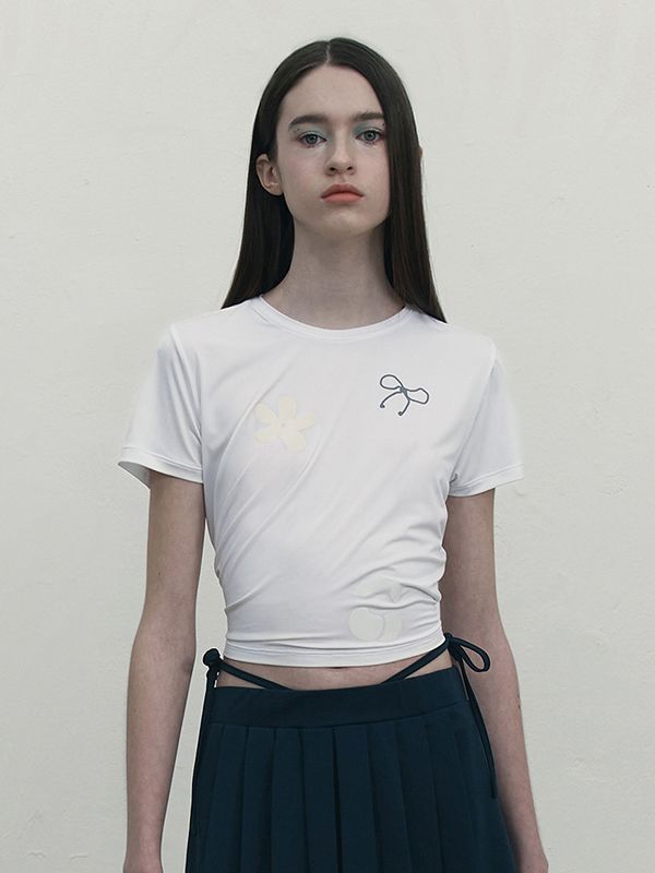 ☆KIRSH☆ Reflective graphic cropped t-shirt white REFLECTIVE GRAPHIC CROP T-SHIRT [WHITE] - KIRSH | 60