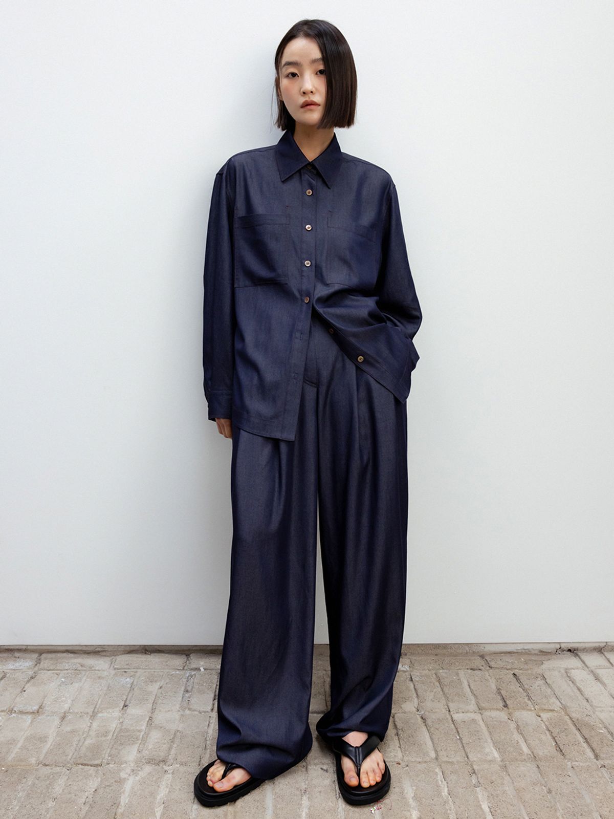 레이스(RRACE) Stitch Two Tuck Pants_Indigo